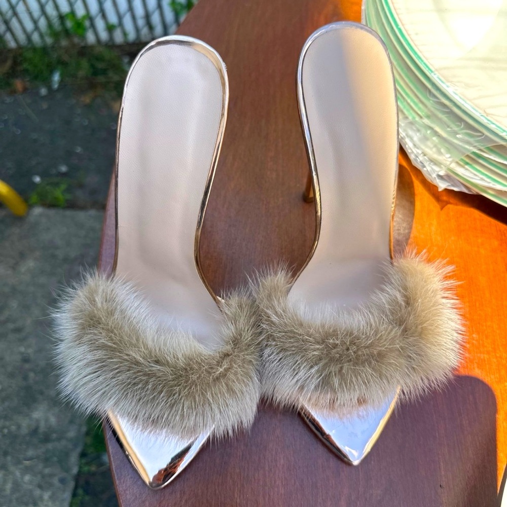 Sexy heels size 36  beige fur
